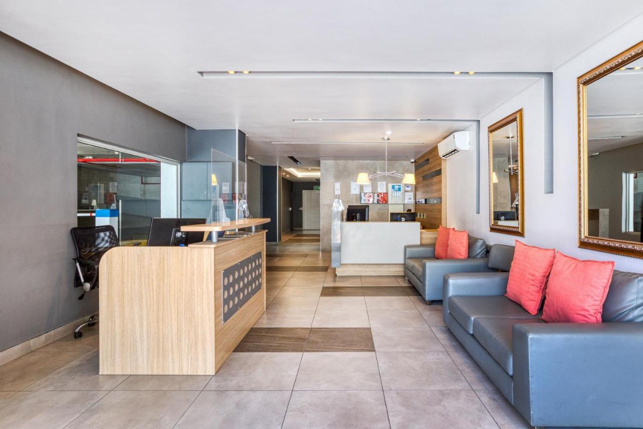 Backup-Powered Colourfull City Balcony Apartment ケープタウン エクステリア 写真